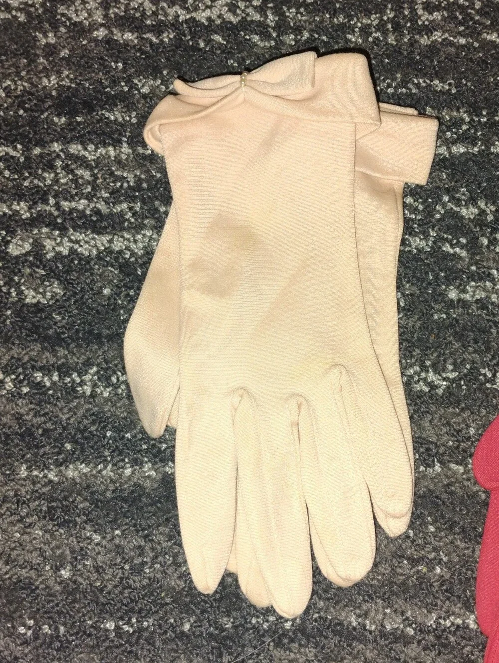14 Pair Of Ladies Gloves.  Most Vintage